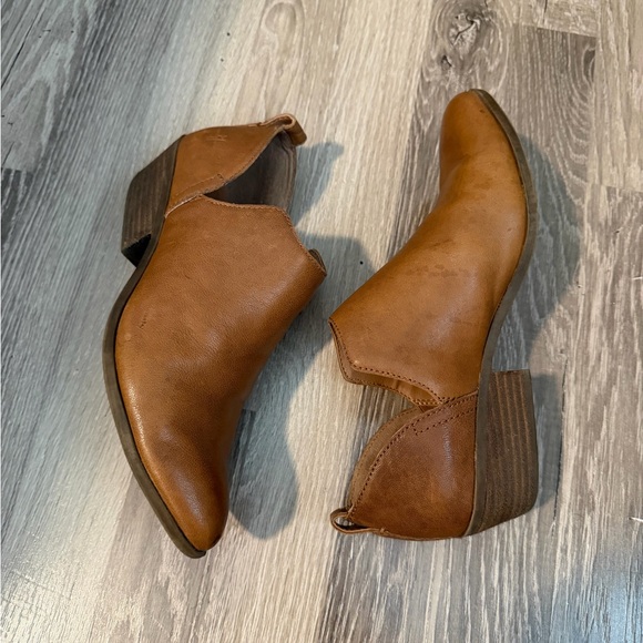 Shoes - Frye Tan Leather Rowen Slip On Ankle Booties